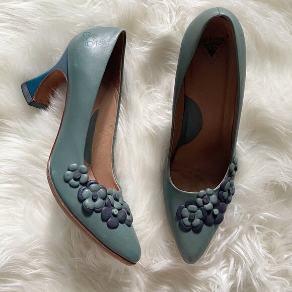 John Fluevog Blue Viola Big Presence Floral Appliqué Whimsical Leather Heels - Picture 1 of 9